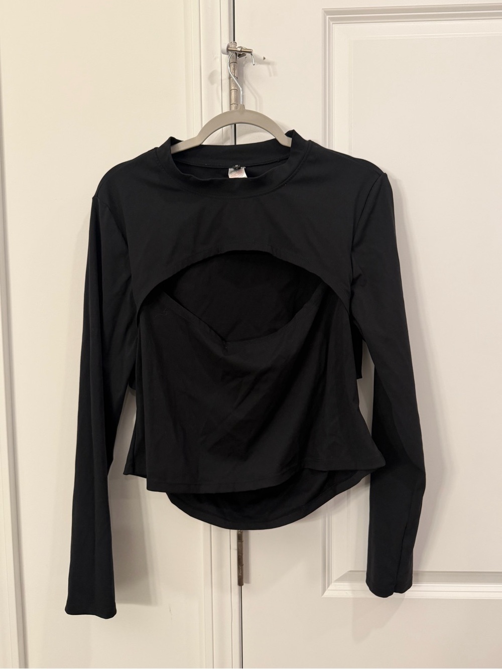 PrettyLittleThing Black Long Sleeve Cutout Top - Front Keyhole Detail